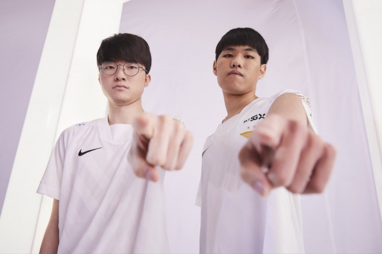 于是我们看 于是我们看