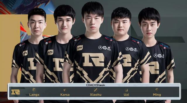 的三方拉扯 的三方拉扯